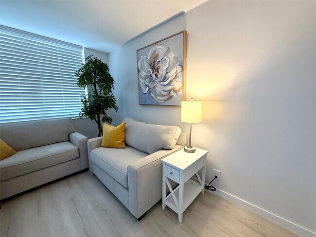 Building Photo - 101 Briny Ave