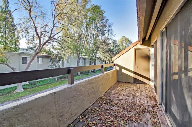 Building Photo - 280 Tradewinds Dr