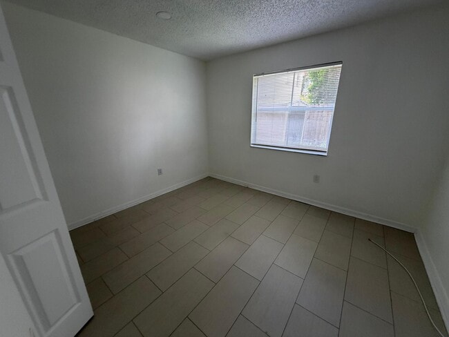 Building Photo - 3780 Amalfi Dr