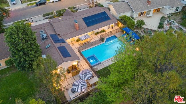 Building Photo - 4731 Deseret Dr