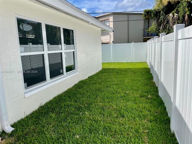 Building Photo - 5701 NW 28th St