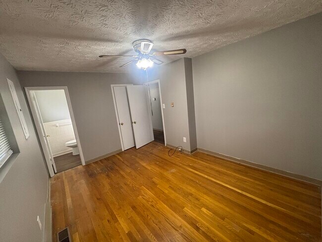 Building Photo - 1840 Costigan Dr