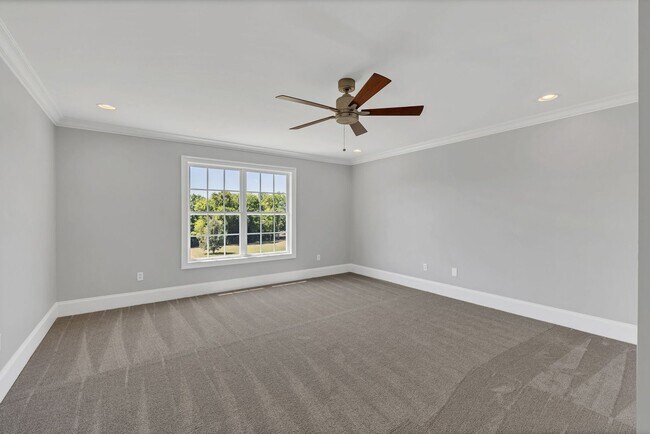 Building Photo - Luxury 4BR Home with River Views & Entertainer’s Bonus Room