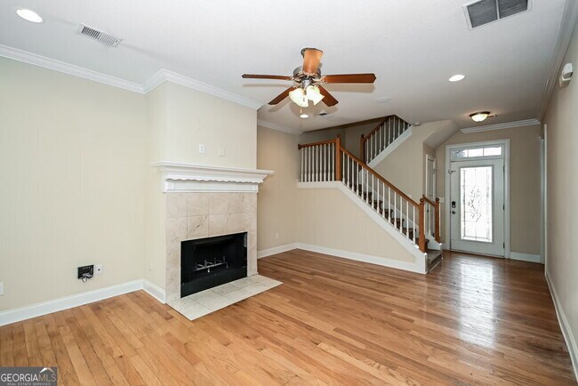 Building Photo - 14 Courtyard Ln