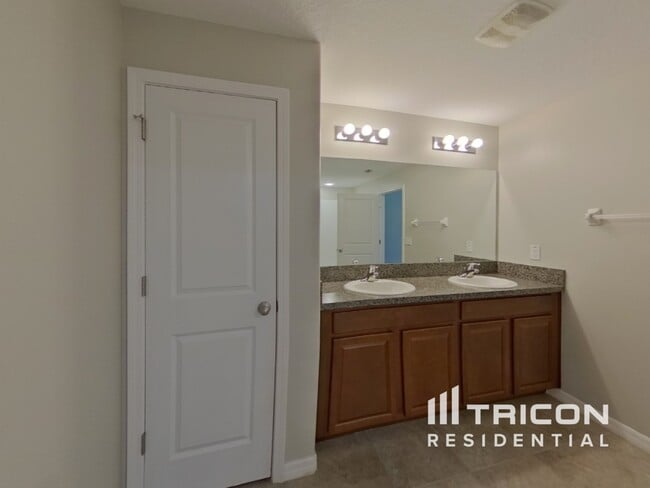 Building Photo - 17224 White Mangrove Dr