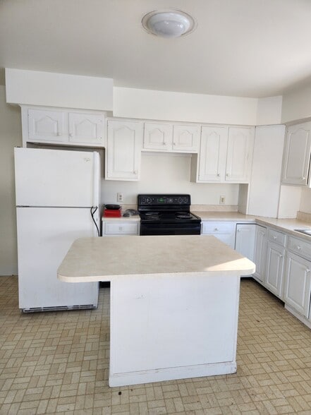 kitcen - 115 Center Rd