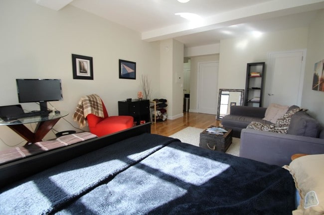 Building Photo - 400 East 57th Street