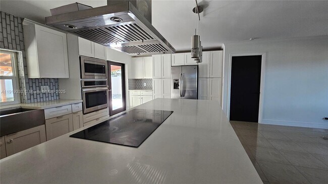 Building Photo - 8004 SW 29th St