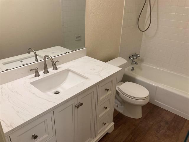 Building Photo - 925 Boone Dr