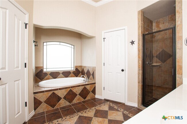 Building Photo - 4602 Lauren MacKenzie Dr