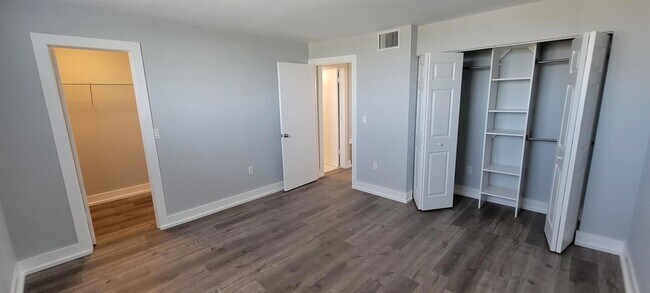 Building Photo - 108 Paradise Harbour Blvd