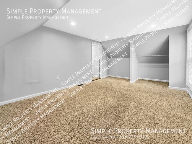Building Photo - 1039 3rd St NW