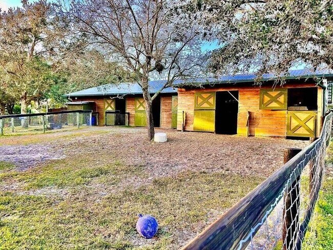 Building Photo - 12440 Tangerine Blvd