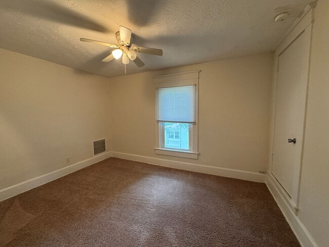 Building Photo - 2346 Coyner Ave