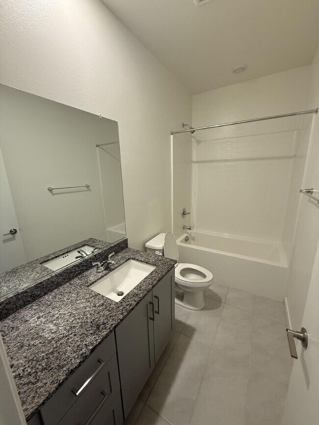 Building Photo - $3,950 - 4 Bed / 3.5 Bath Townhome in La Brisa Community of San Ysidro