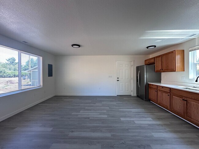 Building Photo - Brand New Construction 2 Bed 1 Bath Duplex!