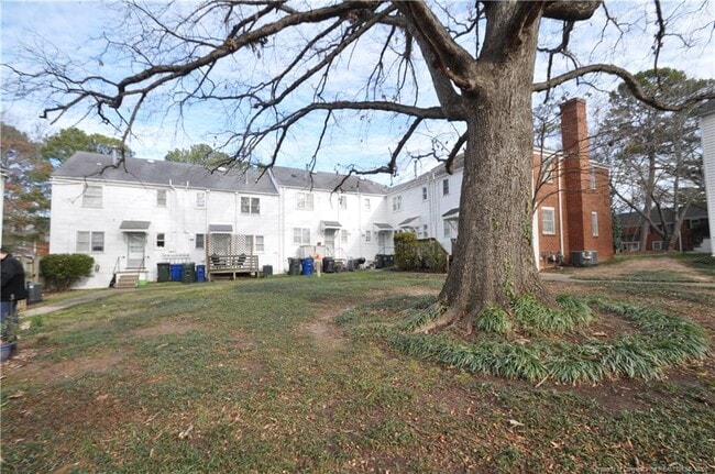 Building Photo - 1008 Nichols Dr