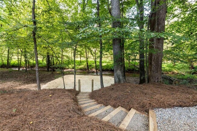 Building Photo - 402 Timberview Trail