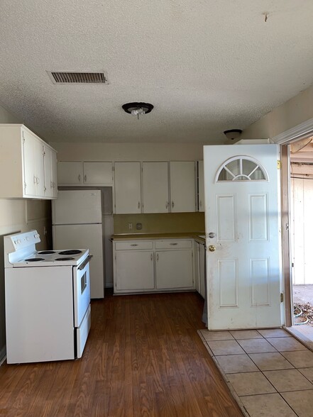 Kitchen with Stove& Fridge - 321 Avenue M