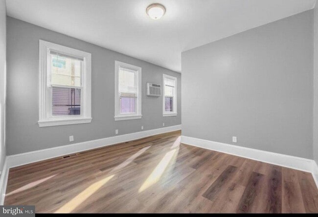 Building Photo - 302 Jones Ave