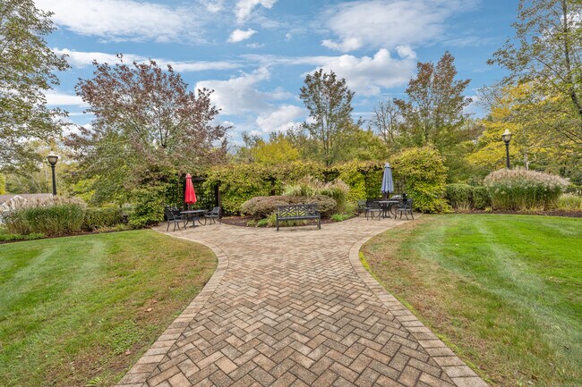 Building Photo - 1 King Philip Dr