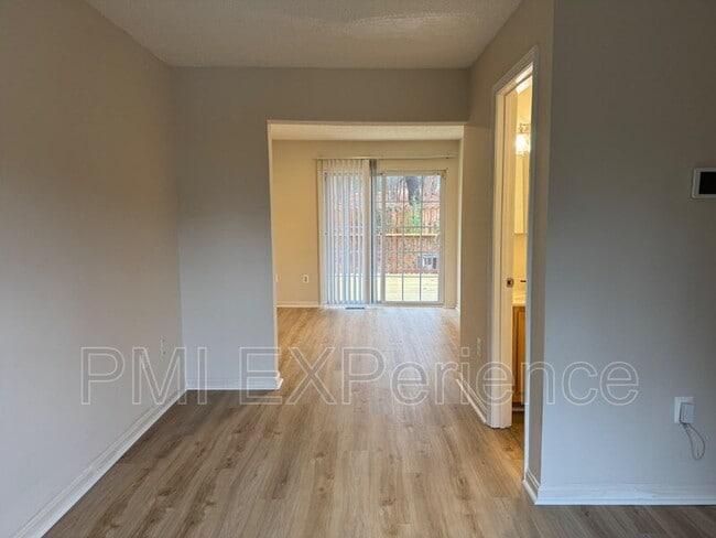 Building Photo - 709 St Michaels Dr