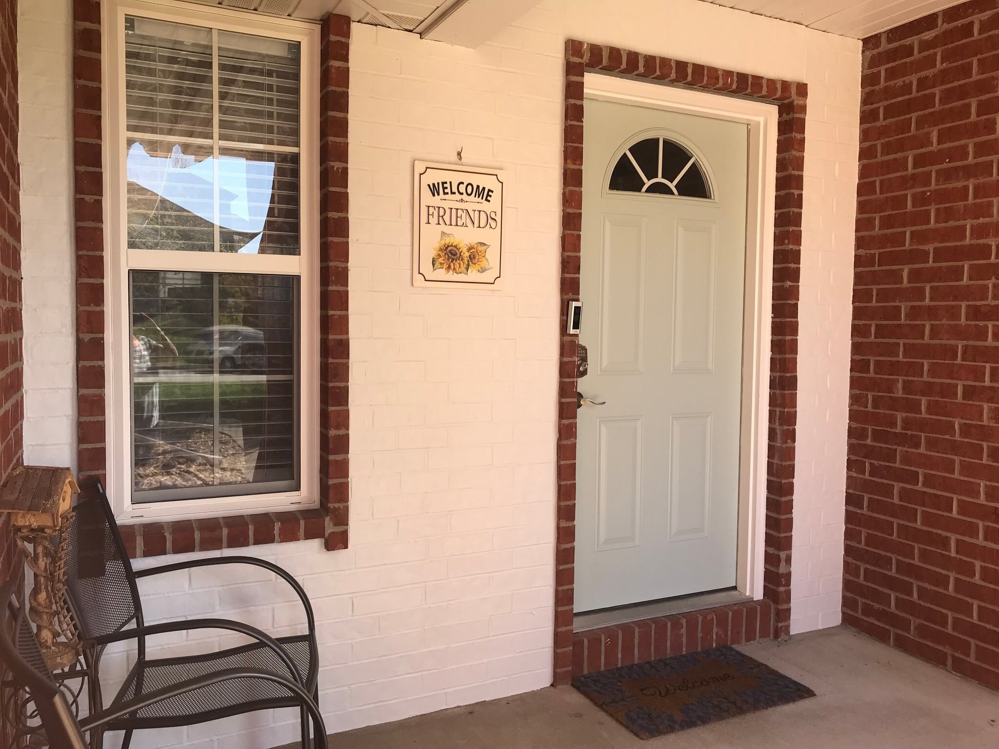 Building Photo - 725 W Juan Tabo Ln