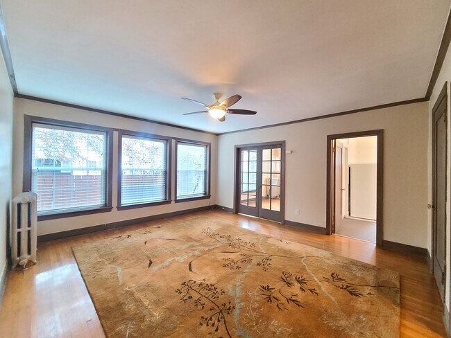 Building Photo - 2230 W Pacific Ave