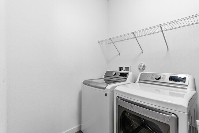 Building Photo - 18446 Claybrook St