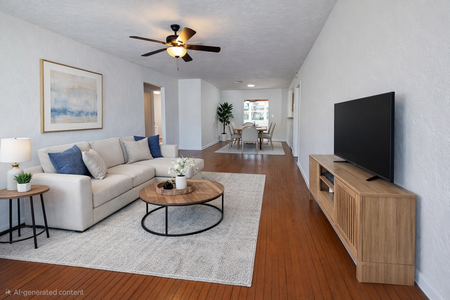 Building Photo - 811 N B St