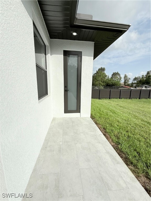Building Photo - 702 Zemil Ct
