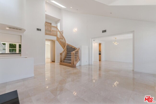 Building Photo - 2370 Brookshire Ln