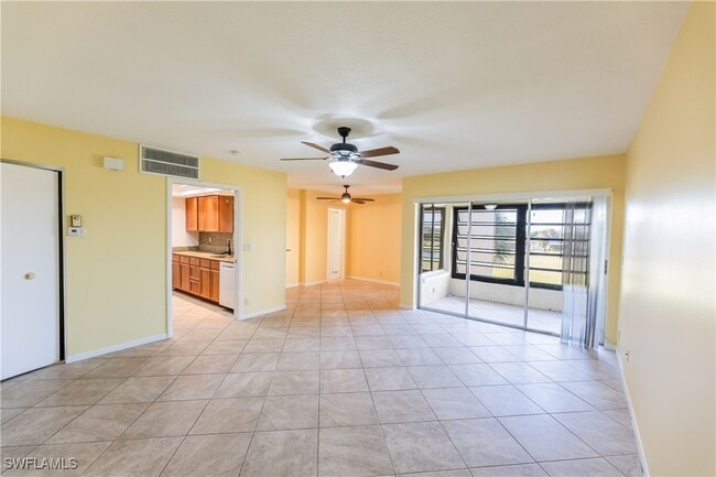 Building Photo - 3655 Boca Ciega Dr
