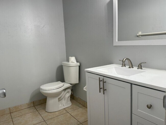 Building Photo - Duplex