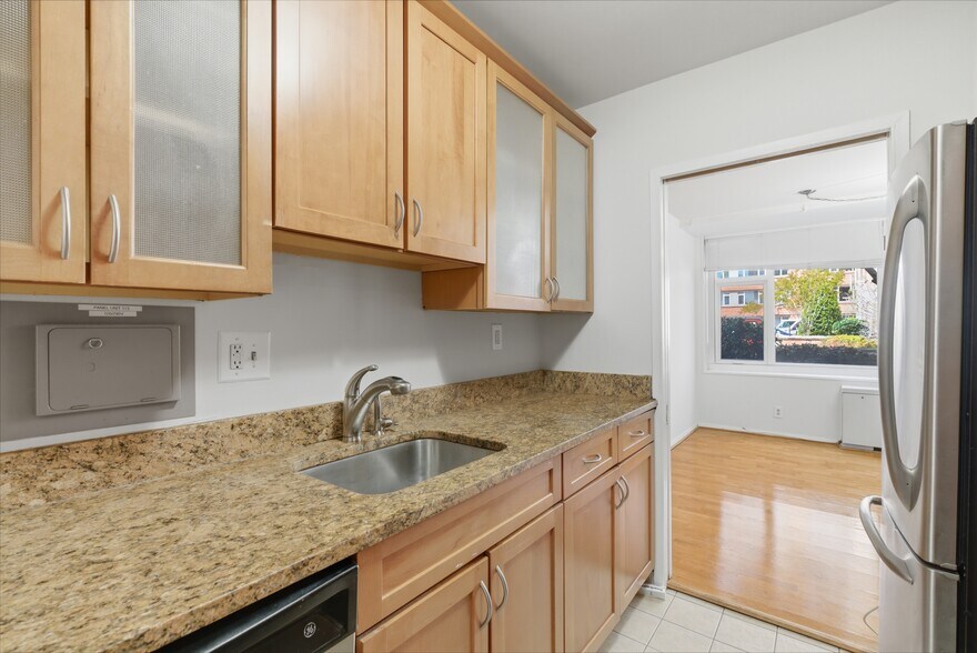 Building Photo - 1545 18th St NW