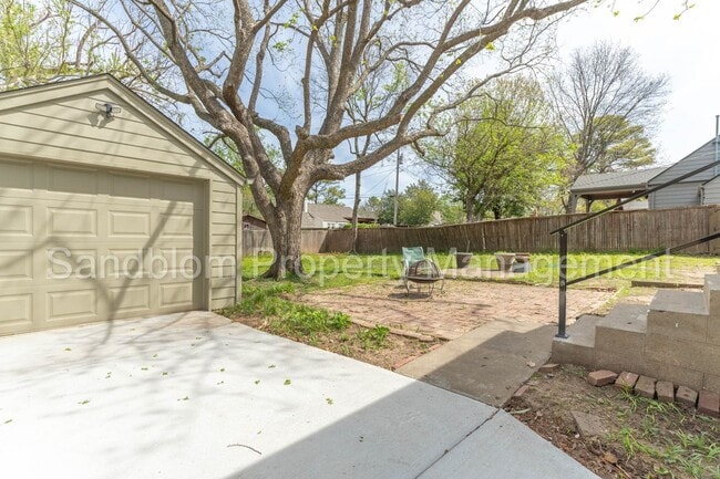 Building Photo - For Lease | Midtown Tulsa | Available Now!