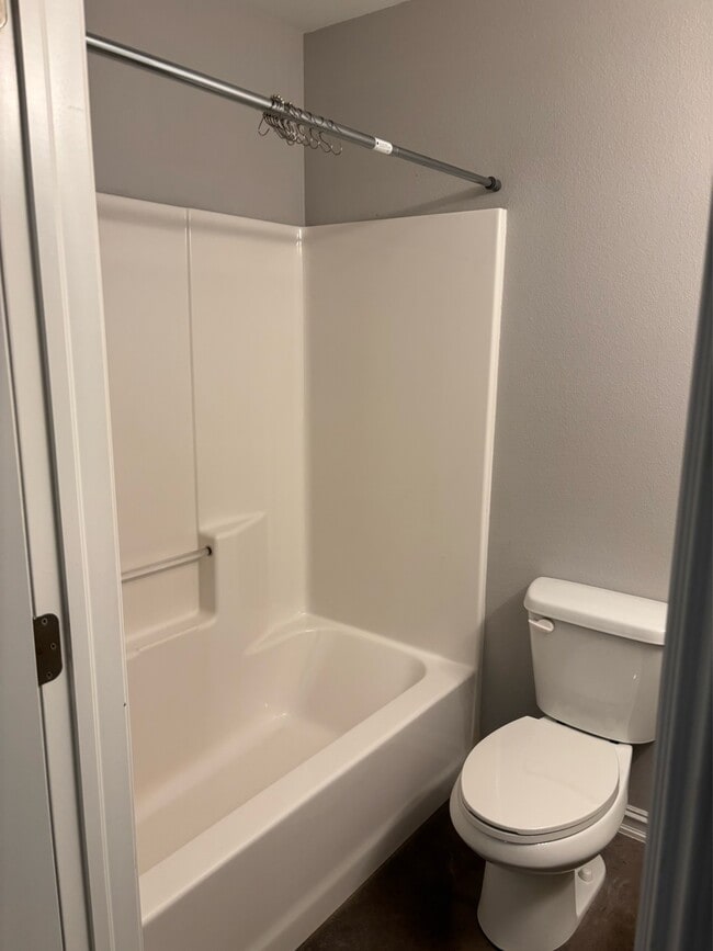 Building Photo - 4110 Maple Dr