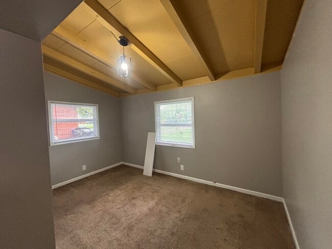 Building Photo - 214 Rugby Rd