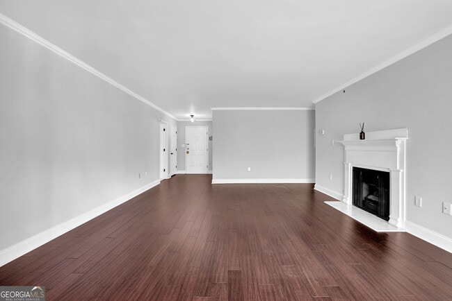 Building Photo - 1104 Pine Heights Dr NE