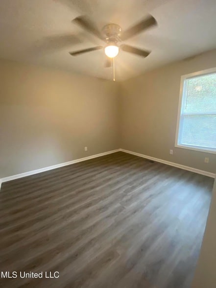 Building Photo - 117 Interstate Farm Rd