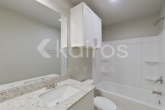 Building Photo - 22851 Monterey Ave