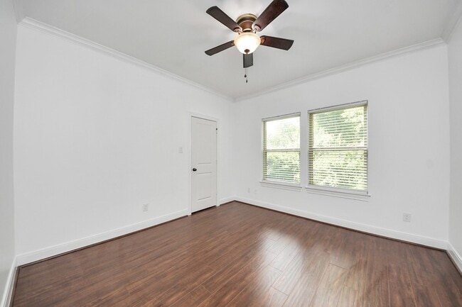 Building Photo - 11045 Upland Forest Dr