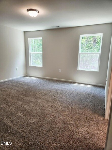 Building Photo - 250 Brook Farm Ln