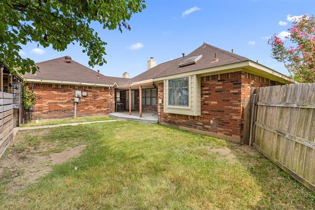 Building Photo - 1017 Micarta Dr