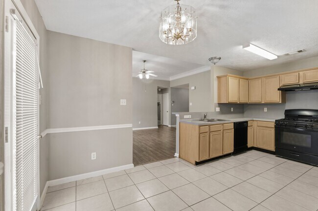 Building Photo - 21507 Bridgewater Pointe