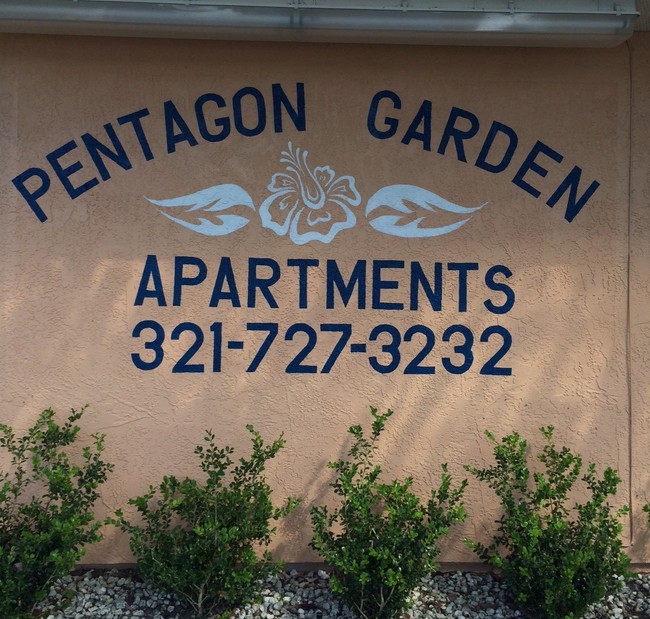 Building Photo - Pentagon Gardens