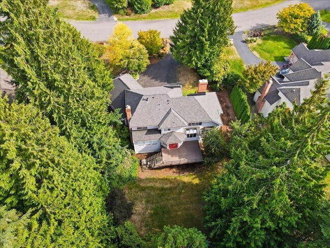 Building Photo - 4bd/2.5ba Woodinville House