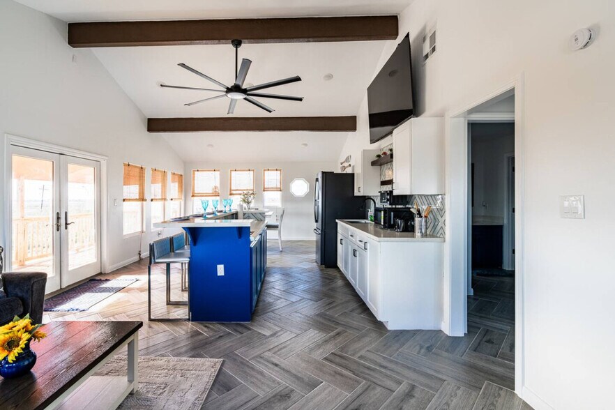 Building Photo - 920 17th St