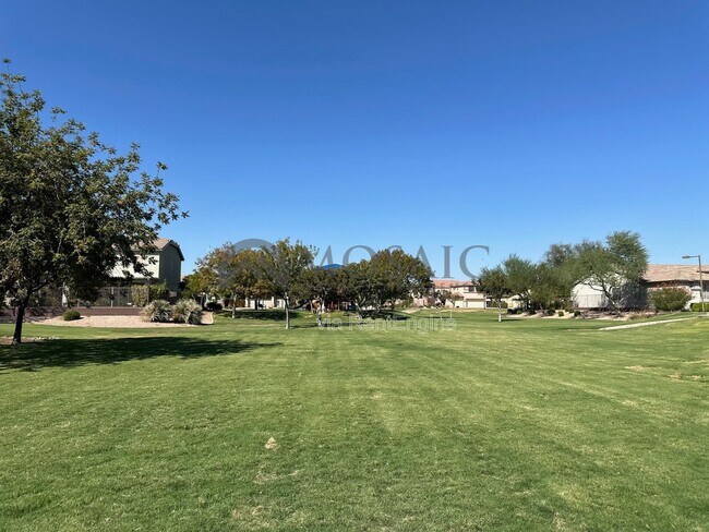 Building Photo - 121 W Birchwood Pl