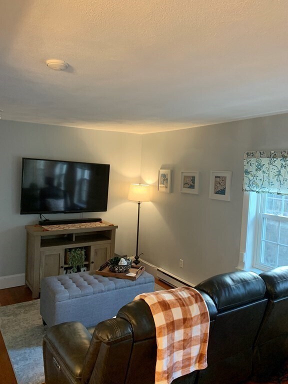 Building Photo - 37 Sackville St